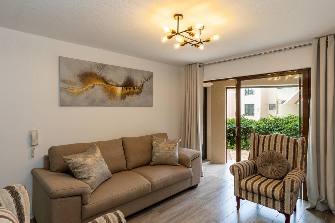 67 The Shades - Luxury Apartment In Umhlanga - Airconditioning Throughout And Inverter Durban Exterior photo