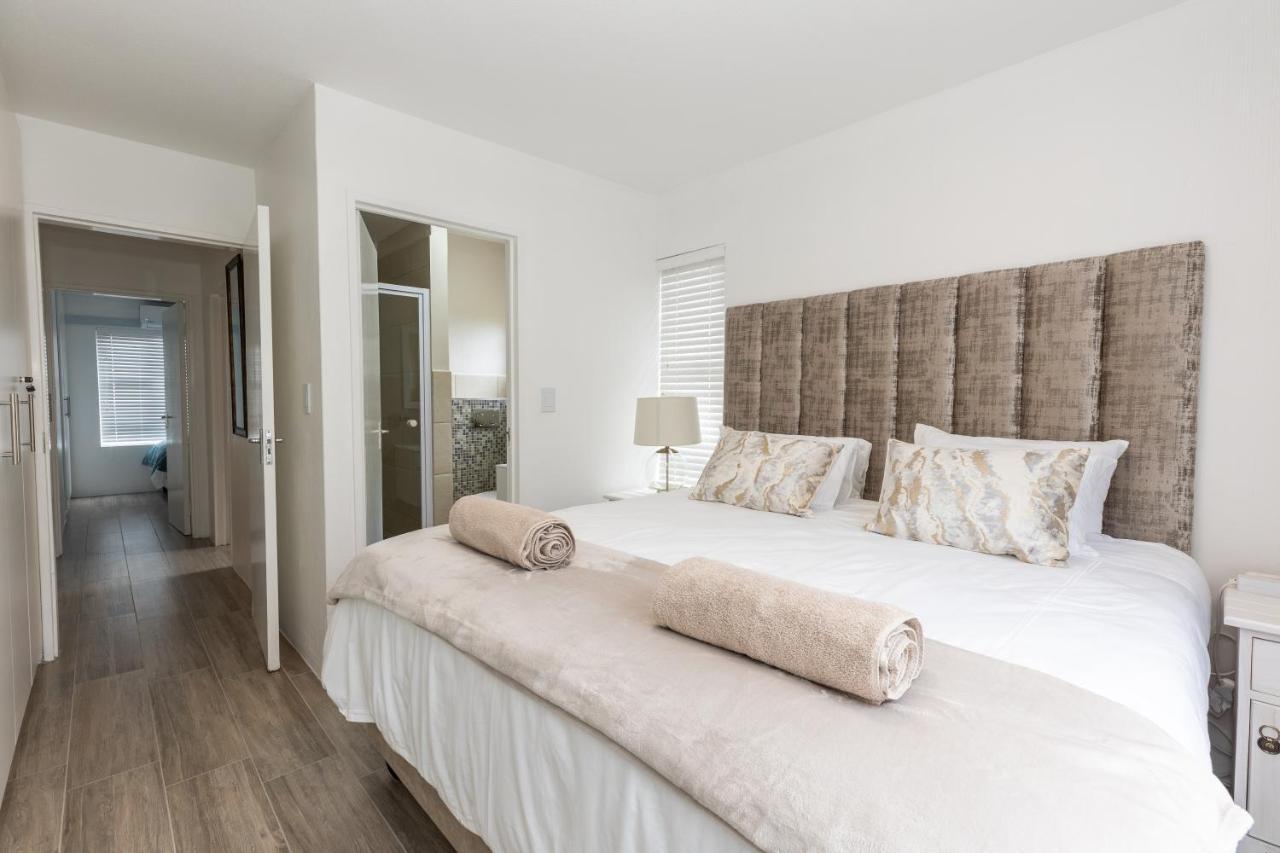 67 The Shades - Luxury Apartment In Umhlanga - Airconditioning Throughout And Inverter Durban Exterior photo